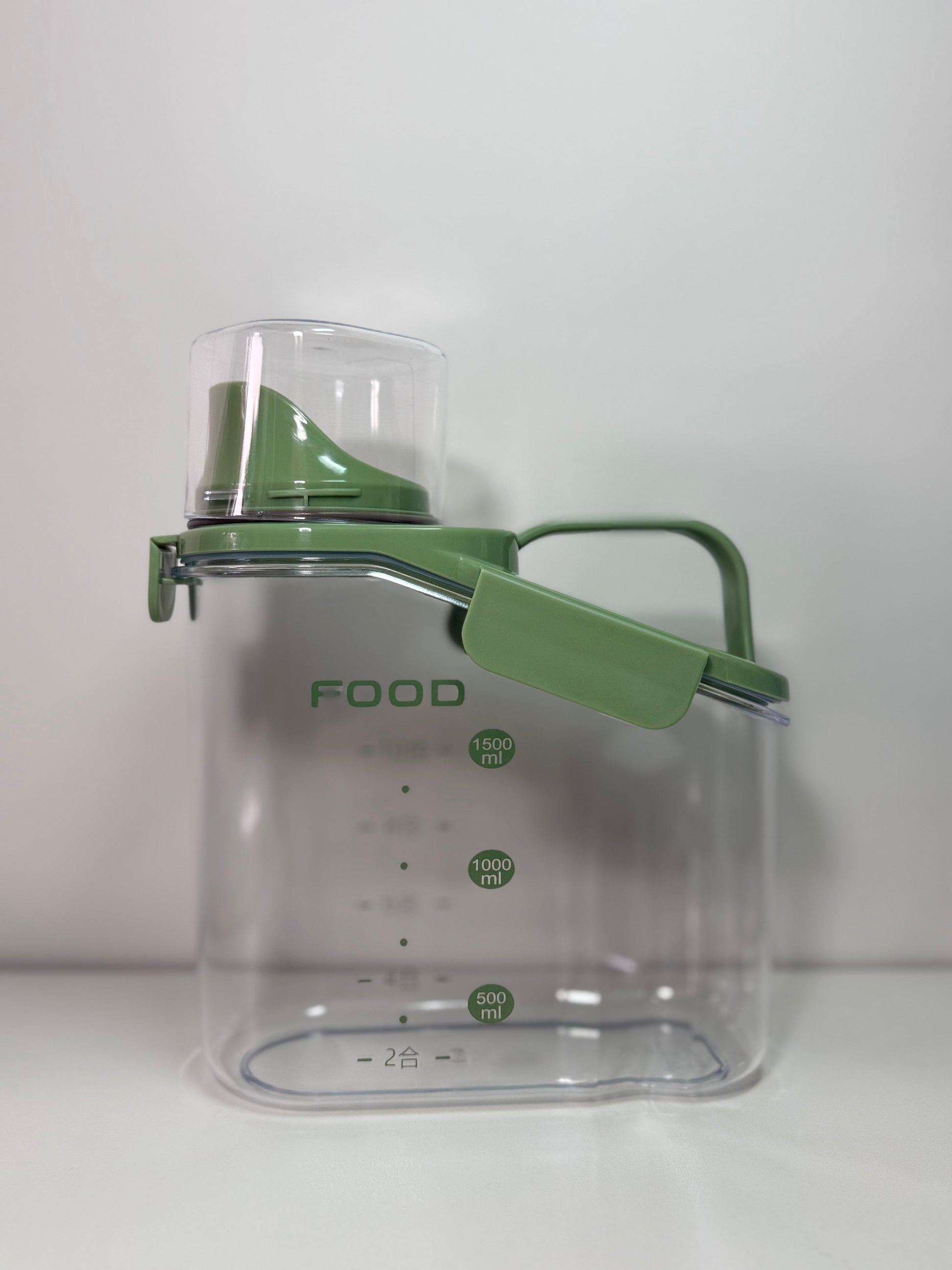 Kitchen food storage container