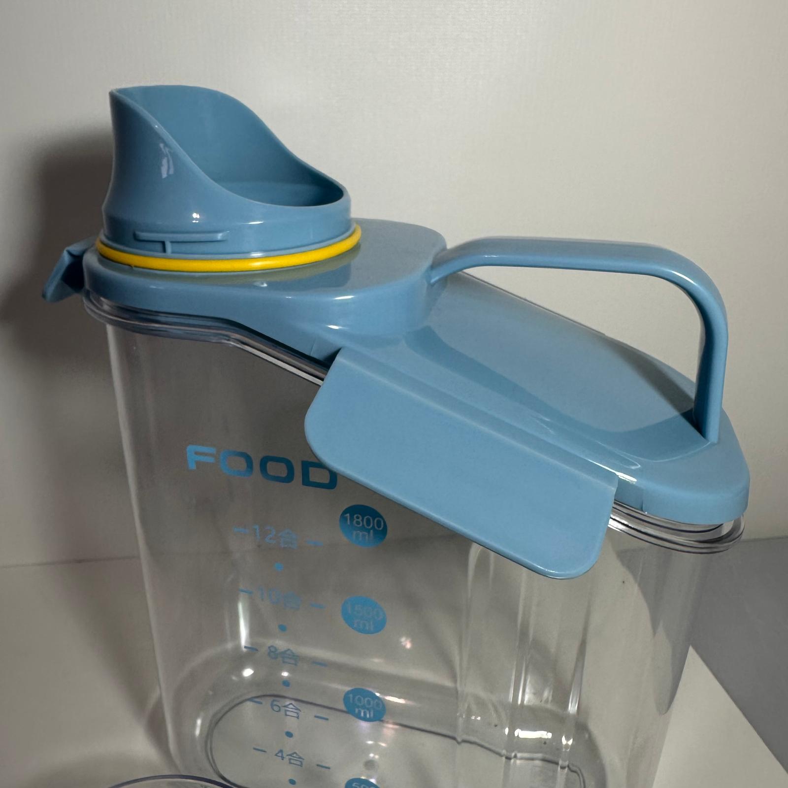 Kitchen food storage container