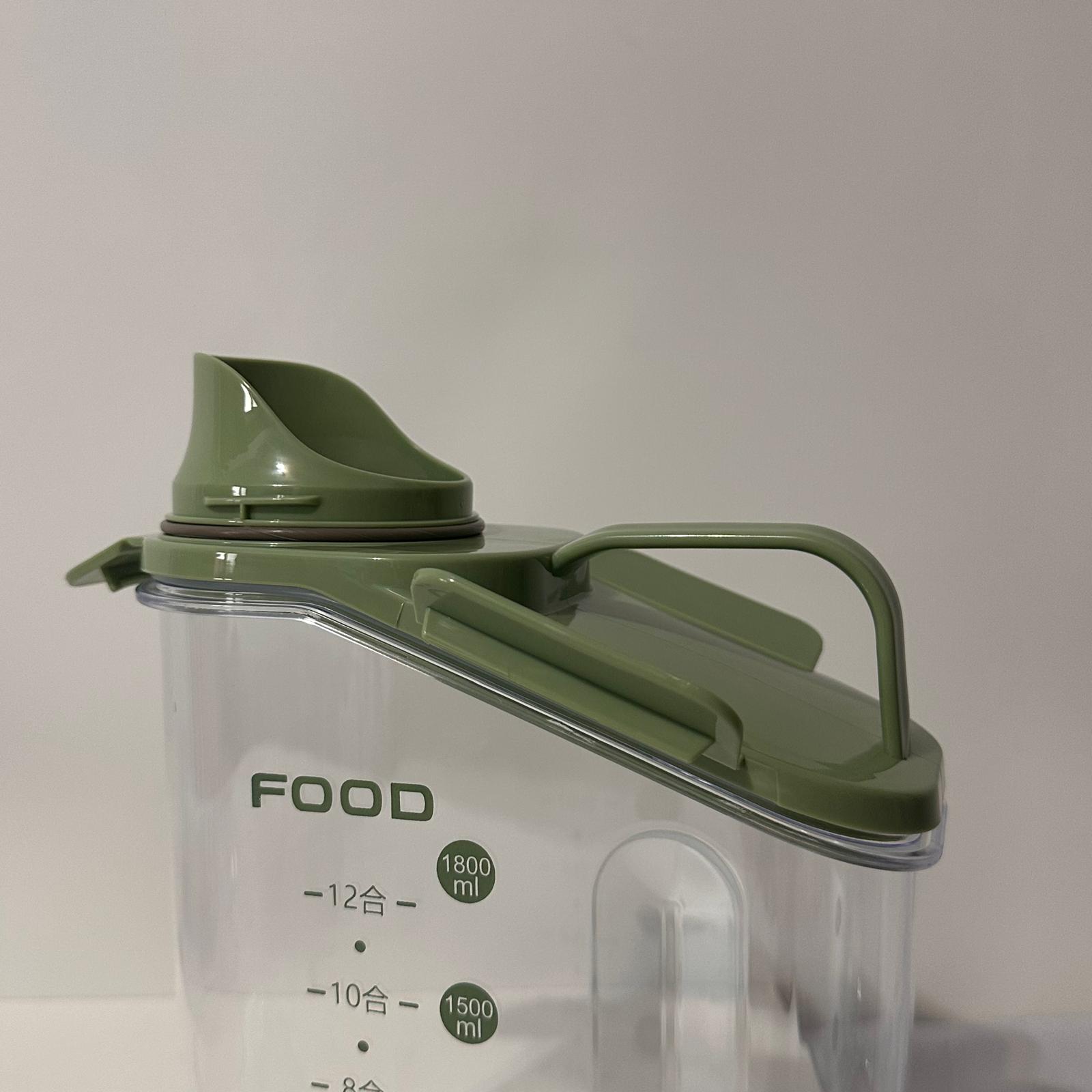 Kitchen food storage container