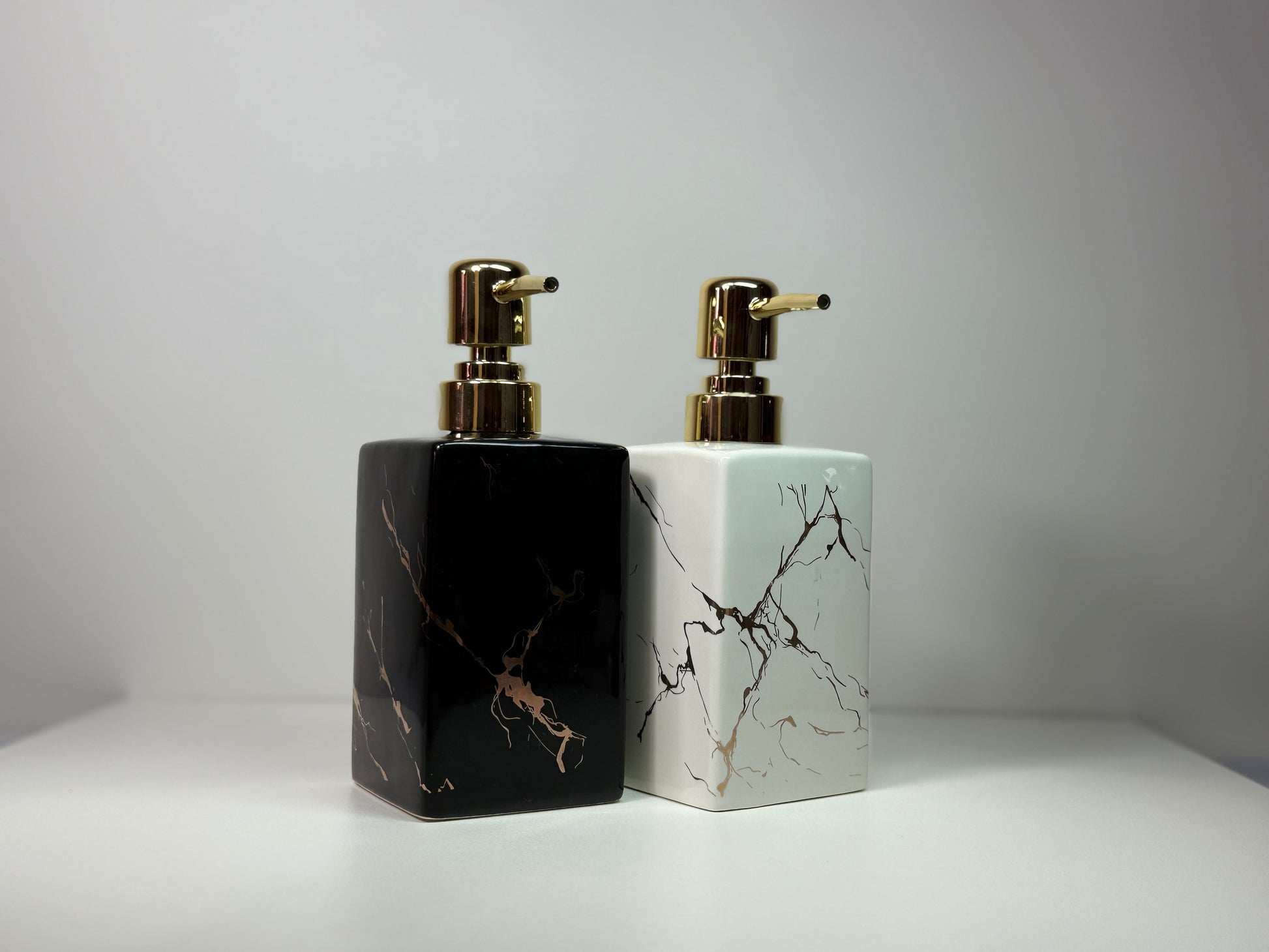 Bathroom elegant ceramic soap dispenser, 450mL