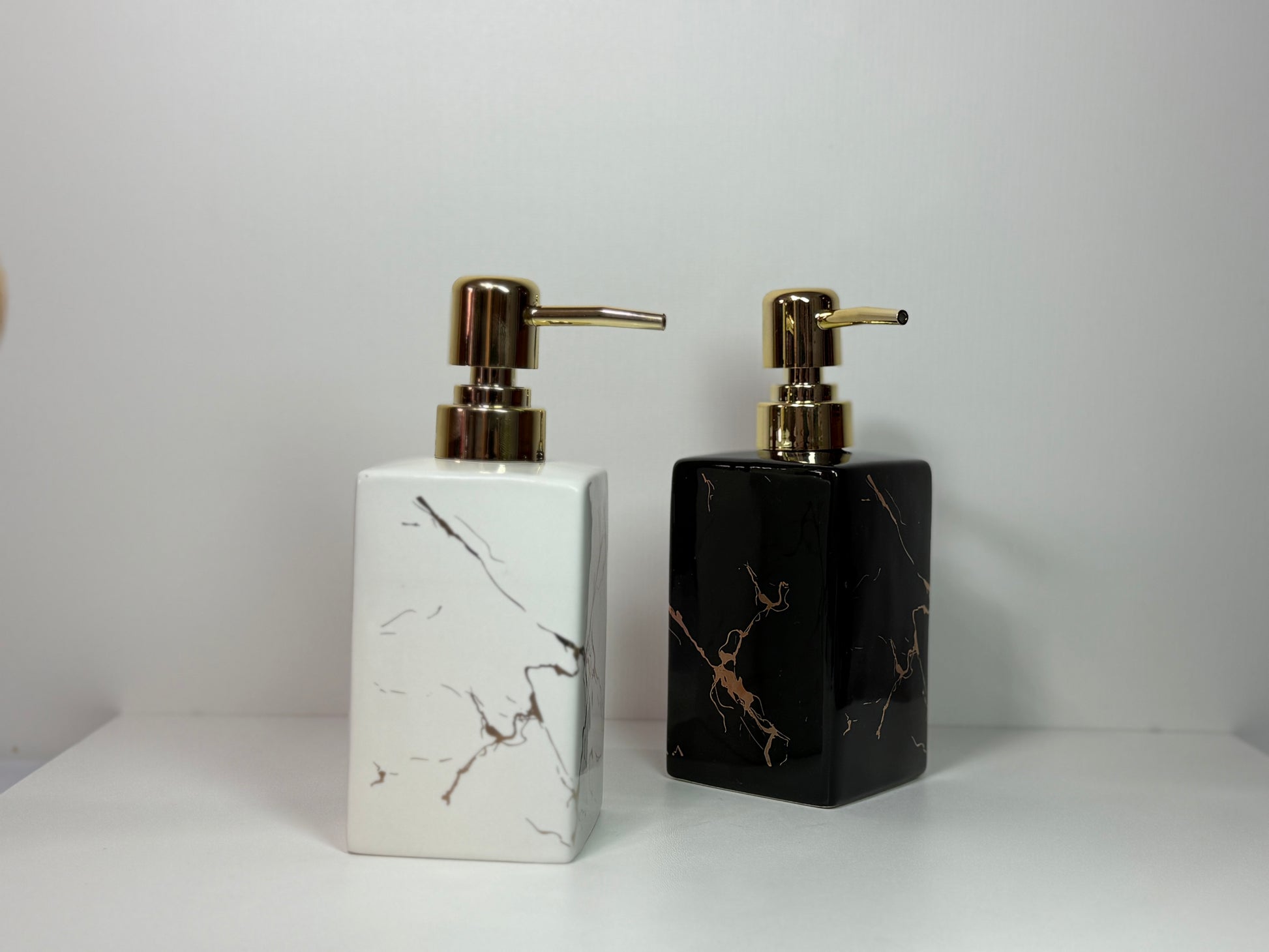 Bathroom elegant ceramic soap dispenser, 450mL