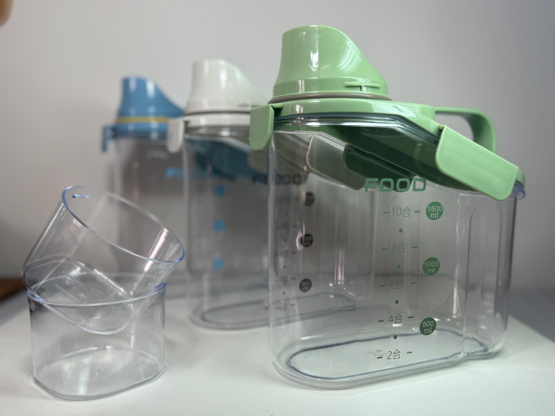 Kitchen food storage container