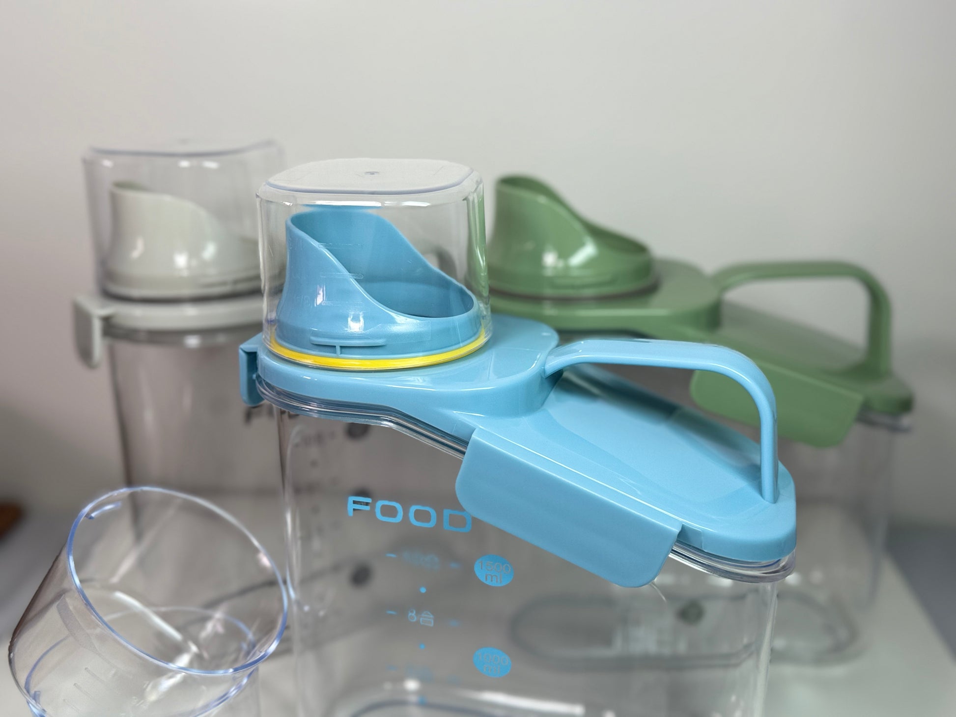 Kitchen food storage container
