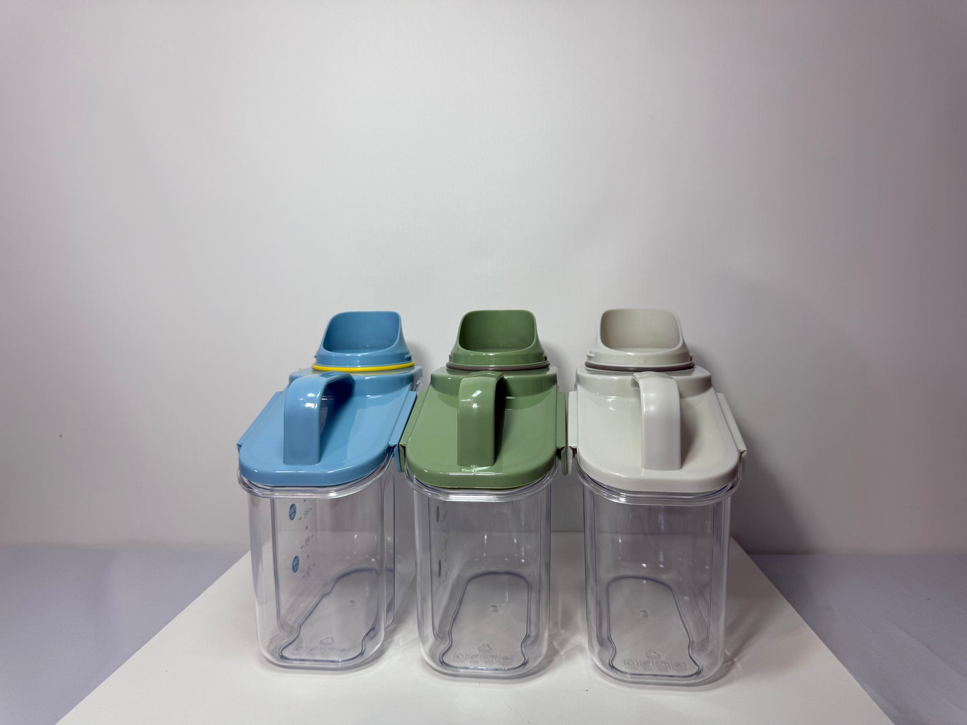 Kitchen food storage container