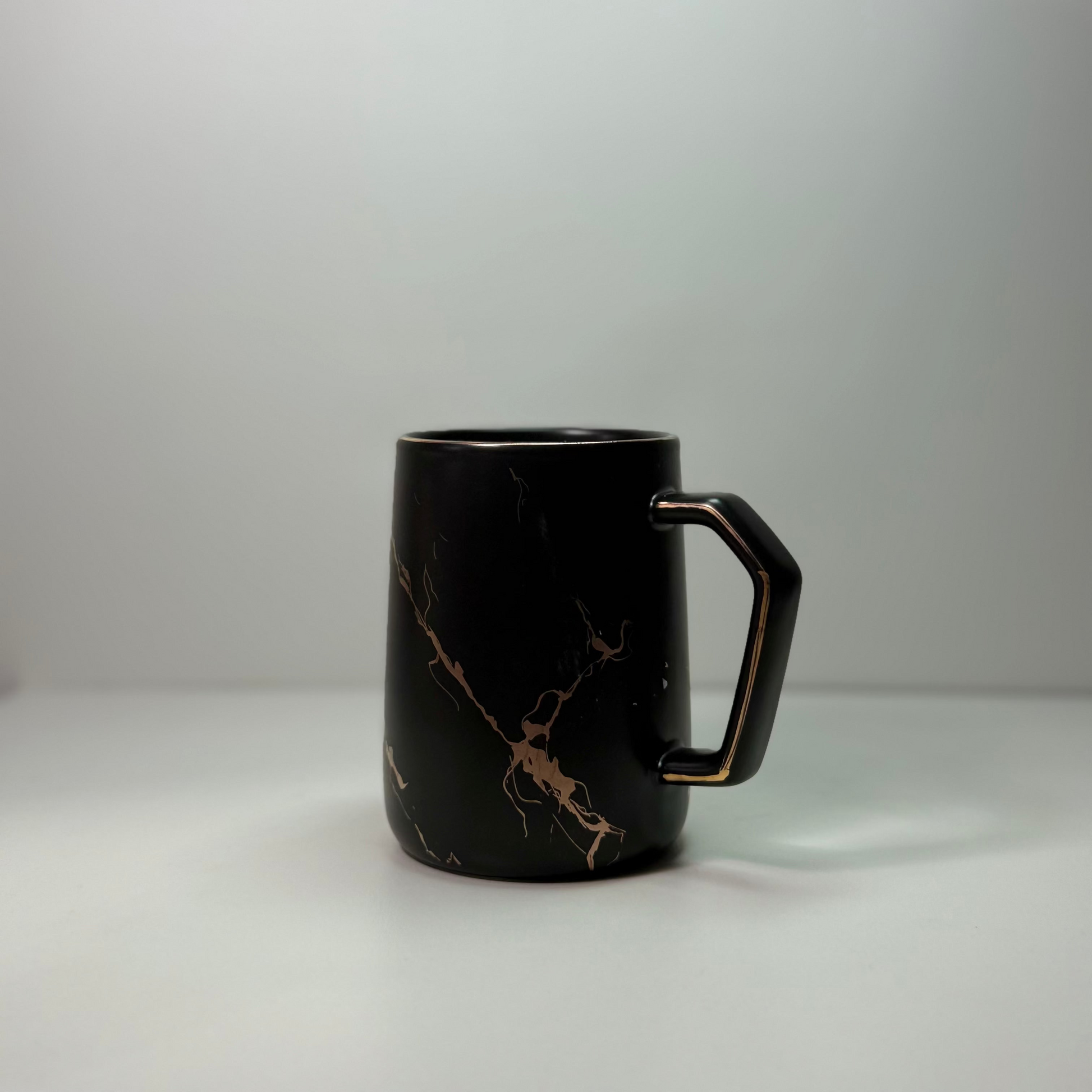 Elegant ceramic cup, 400mL