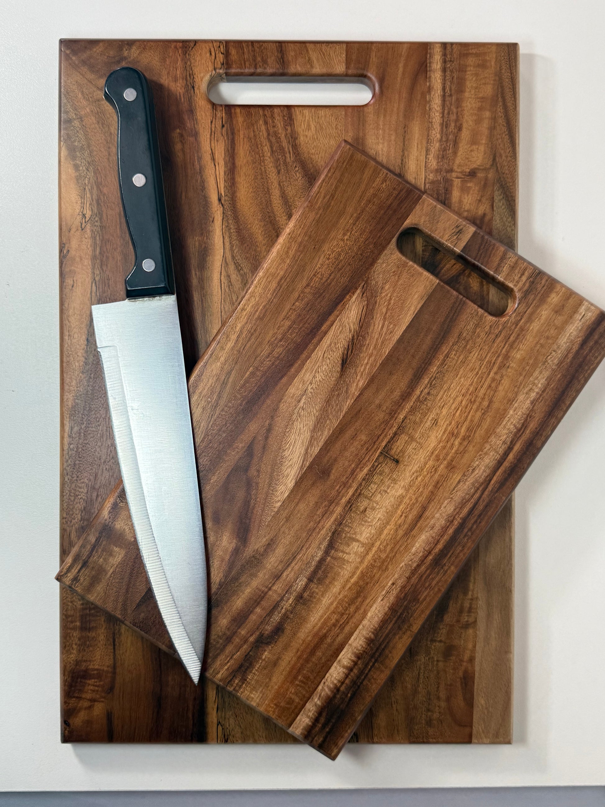 Wooden elegant chopping board, Taiwan Acacia