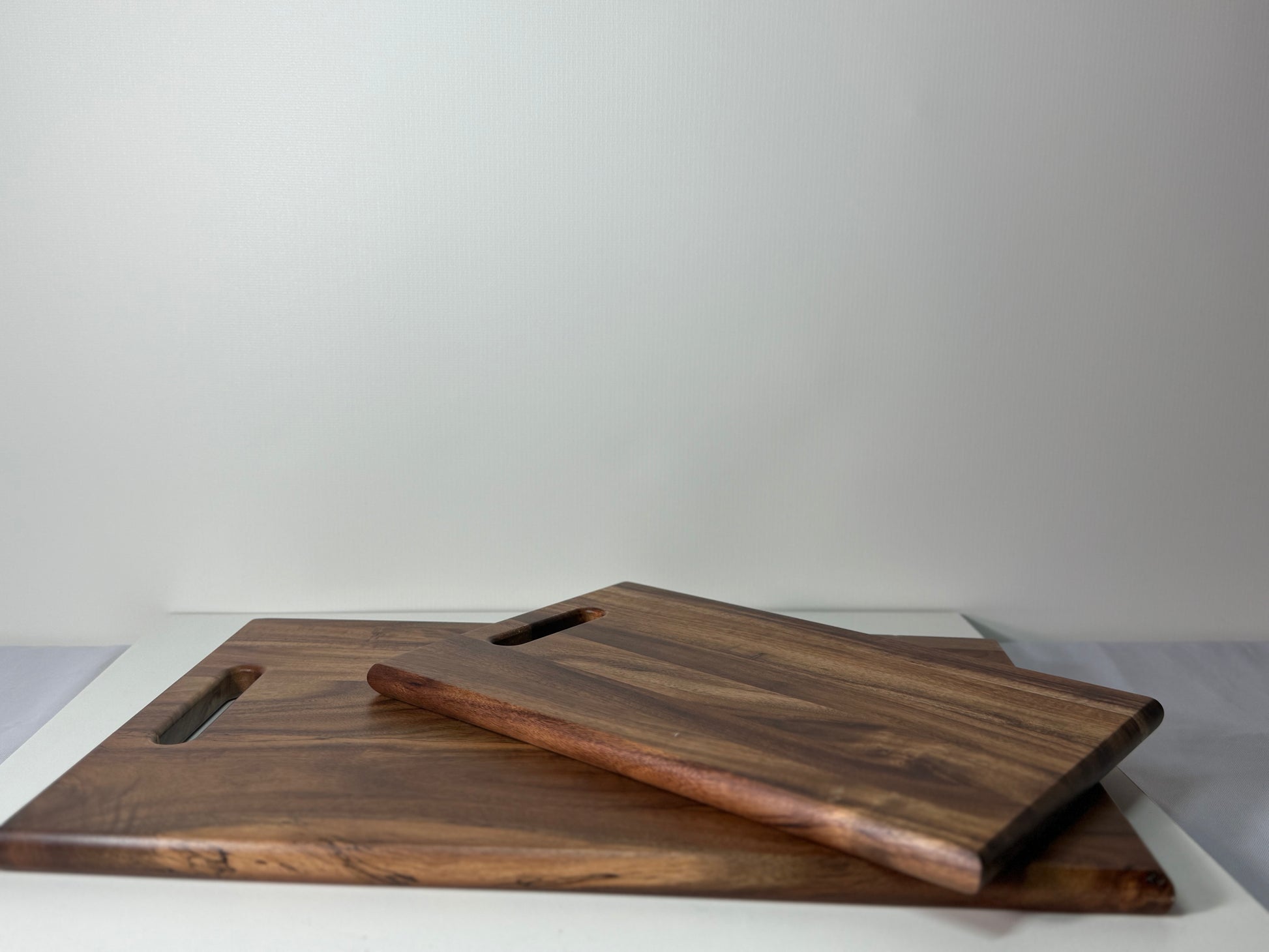 Wooden elegant chopping board, Taiwan Acacia