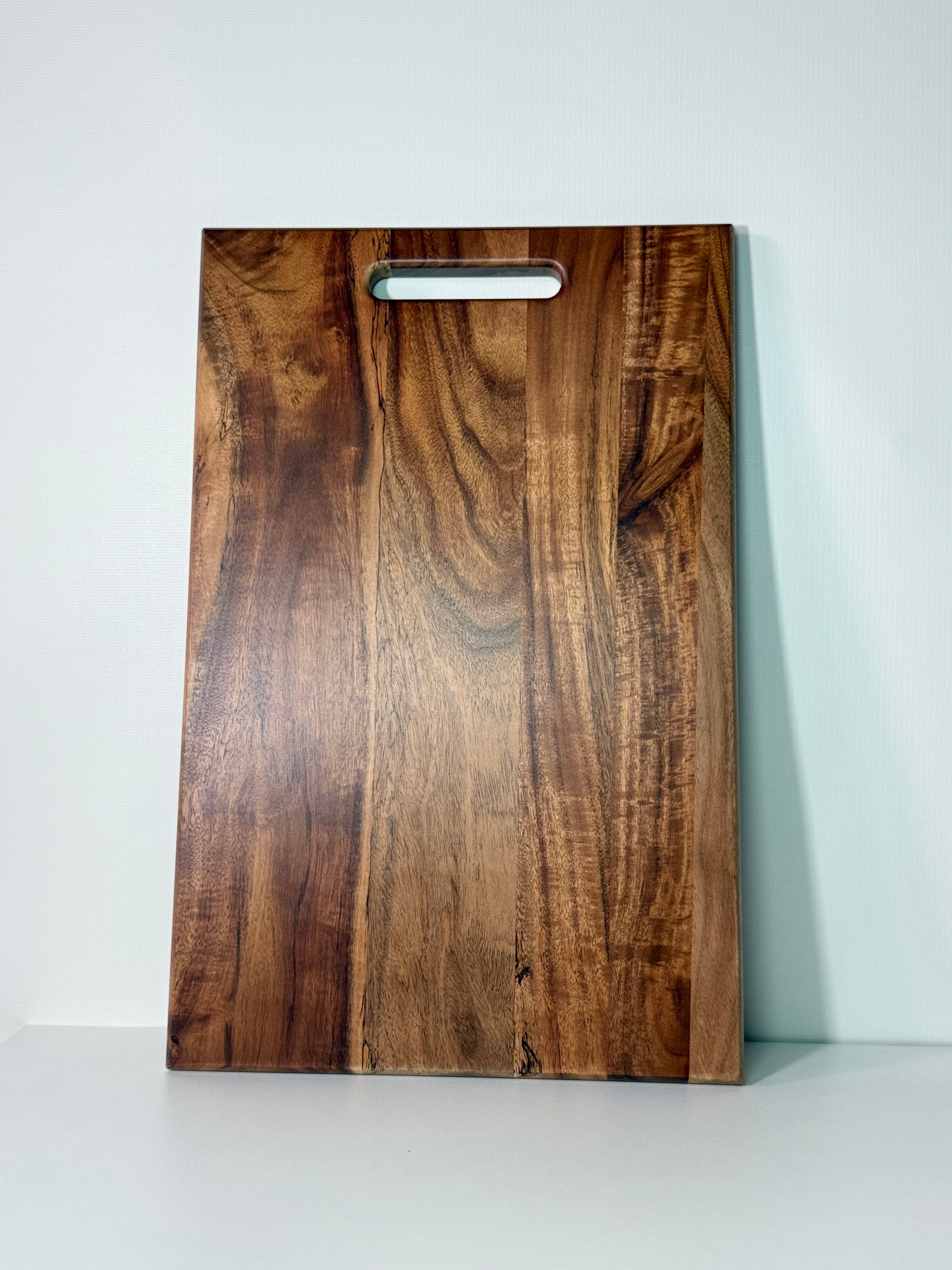 Wooden elegant chopping board, Taiwan Acacia