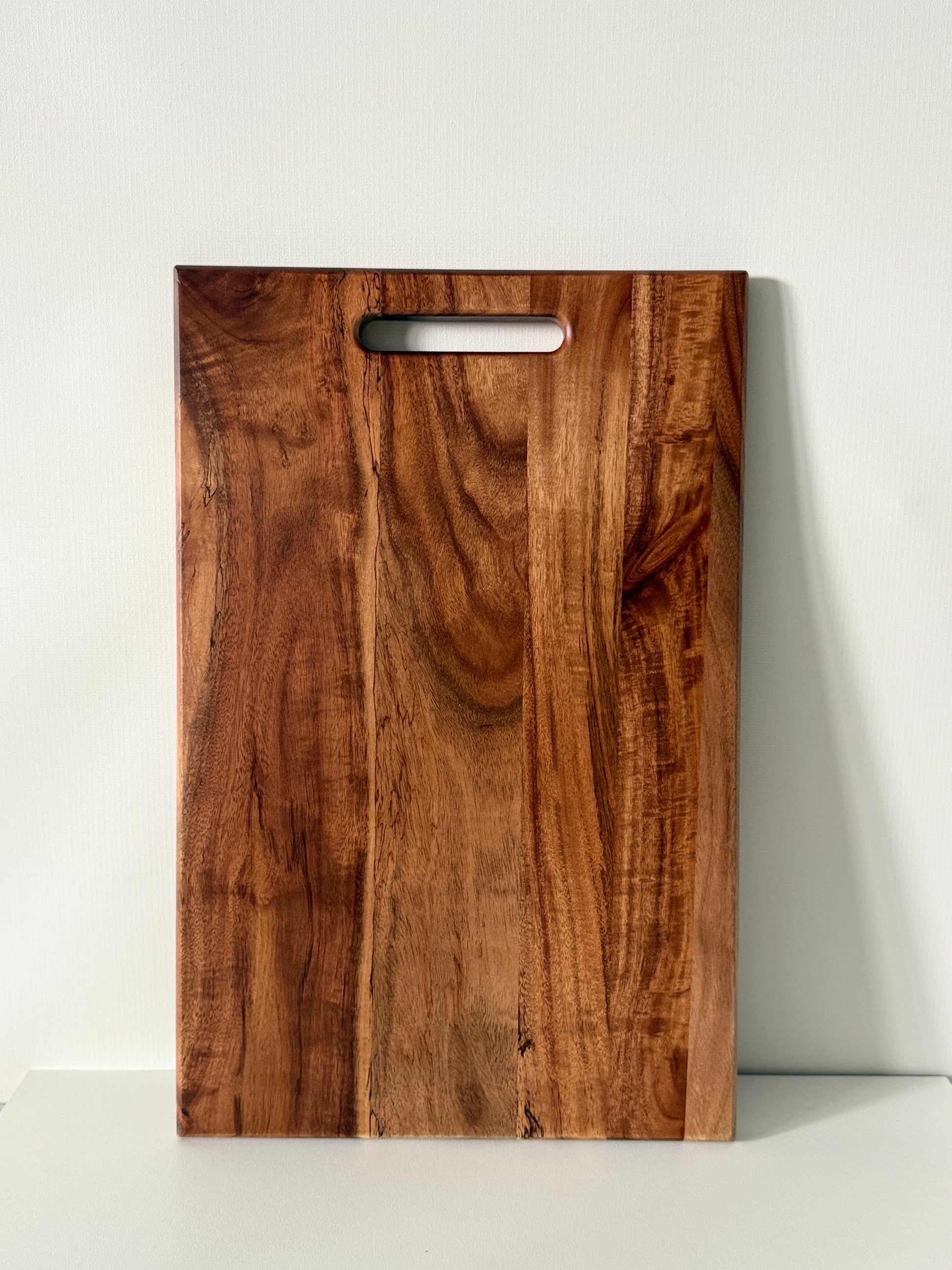 Wooden elegant chopping board, Taiwan Acacia