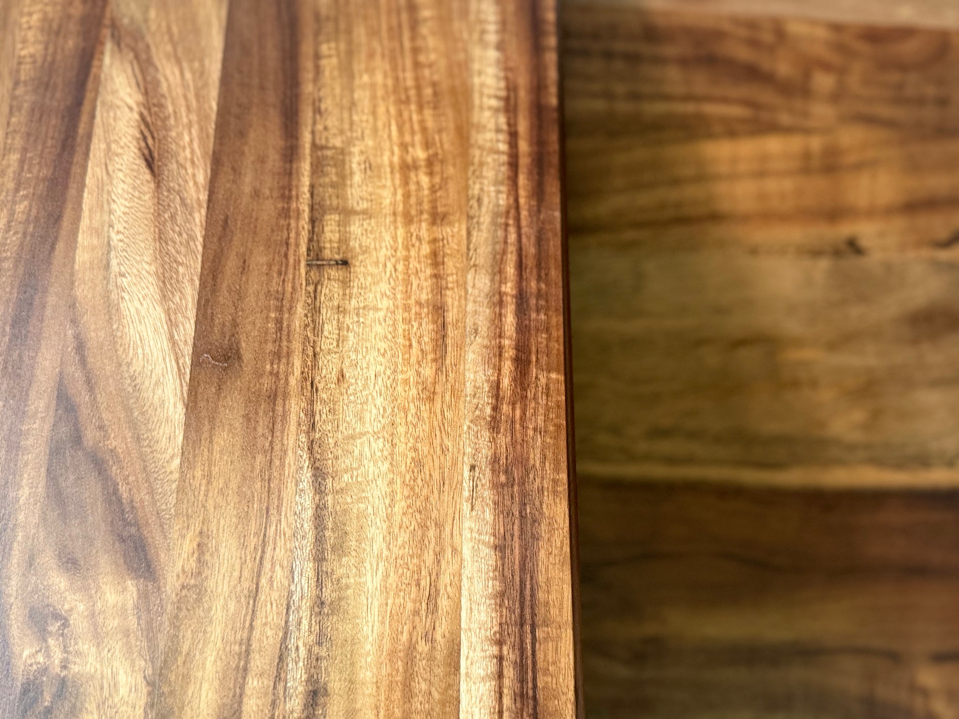 Wooden elegant chopping board, Taiwan Acacia