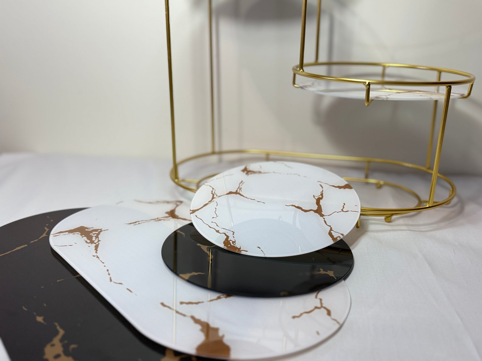 Metal cosmetics storage rack, 37cm x 25cm x 33cm