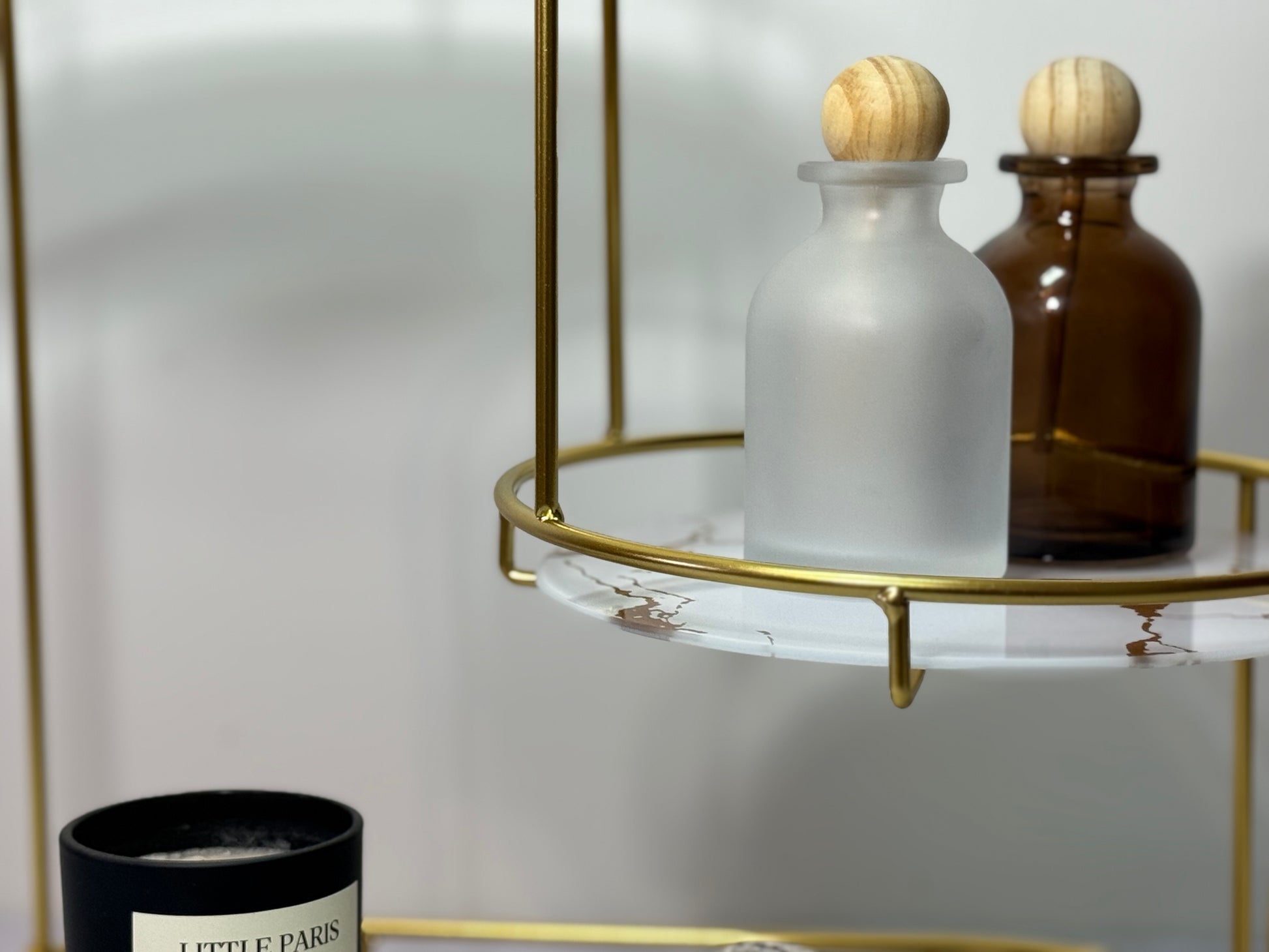 Metal cosmetics storage rack, 37cm x 25cm x 33cm