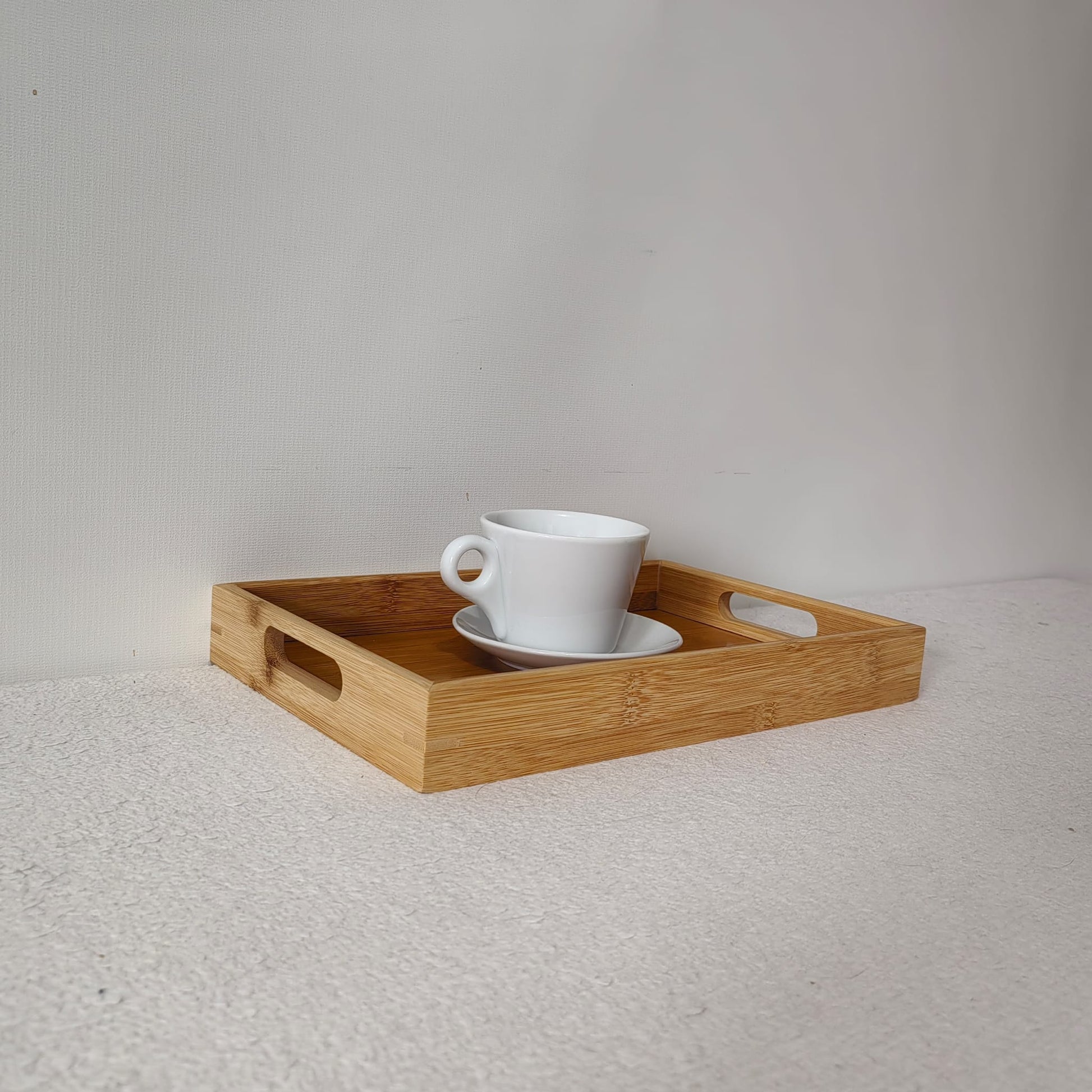 Tava de depozitare / servire din bambus, cu mânere, 30cm x 20cm x 4cm